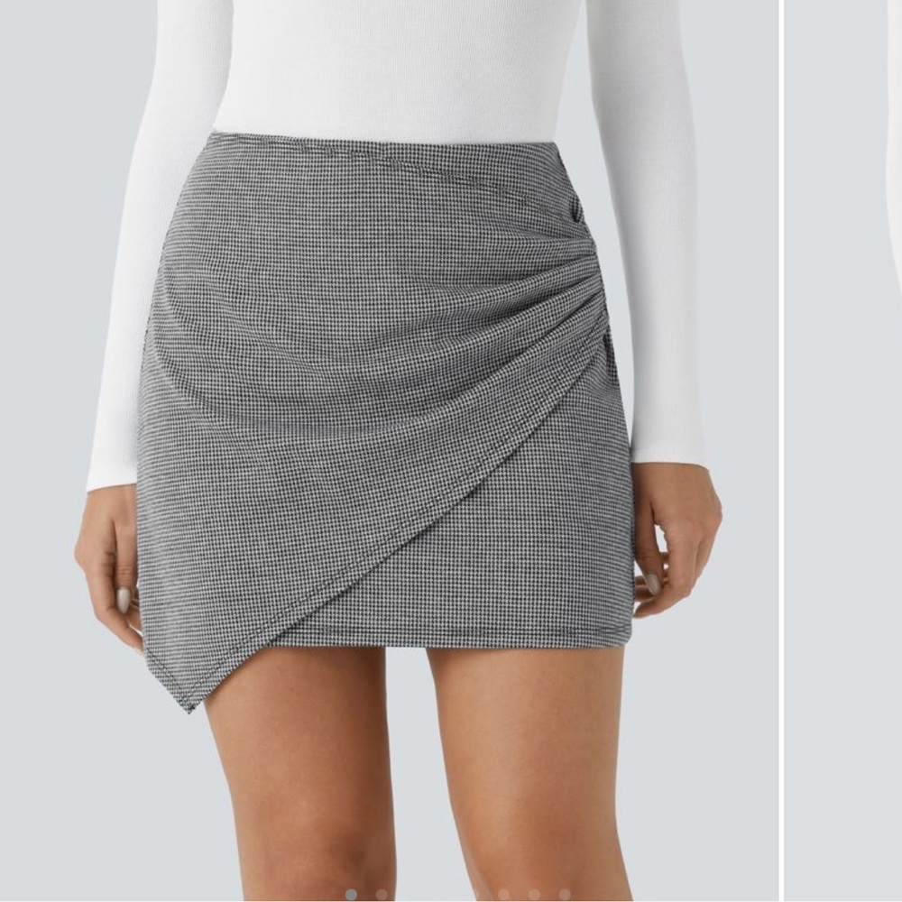 NWT HALARA High Waisted Asymmetrical Ruched 2-in-1 Houndstooth Mini Work Skirt